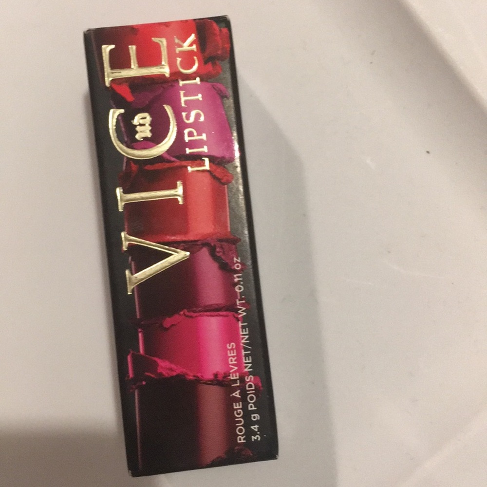 Urban Decay - Vice - Menace- Comfort Matte